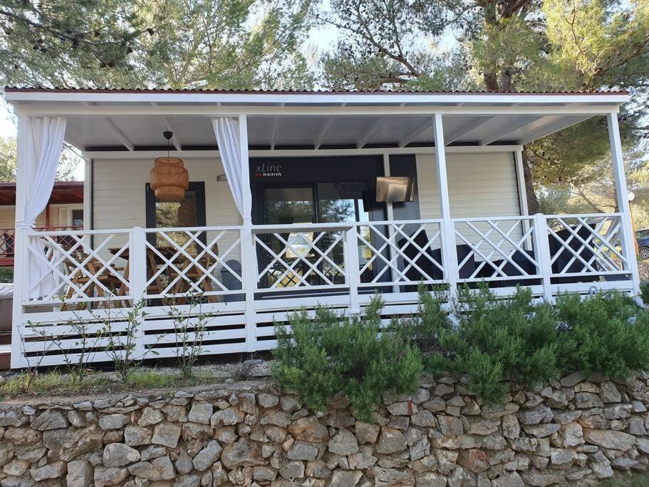 Wunderschöne Ferienwohnung direkt am Meer Jezera Exterior foto