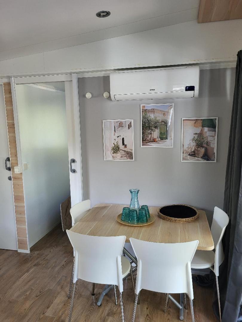 Wunderschöne Ferienwohnung direkt am Meer Jezera Exterior foto