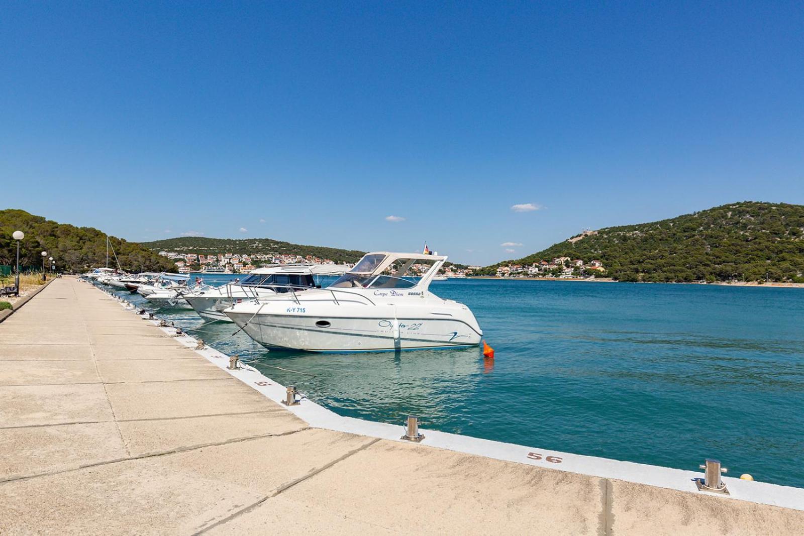 Wunderschöne Ferienwohnung direkt am Meer Jezera Exterior foto
