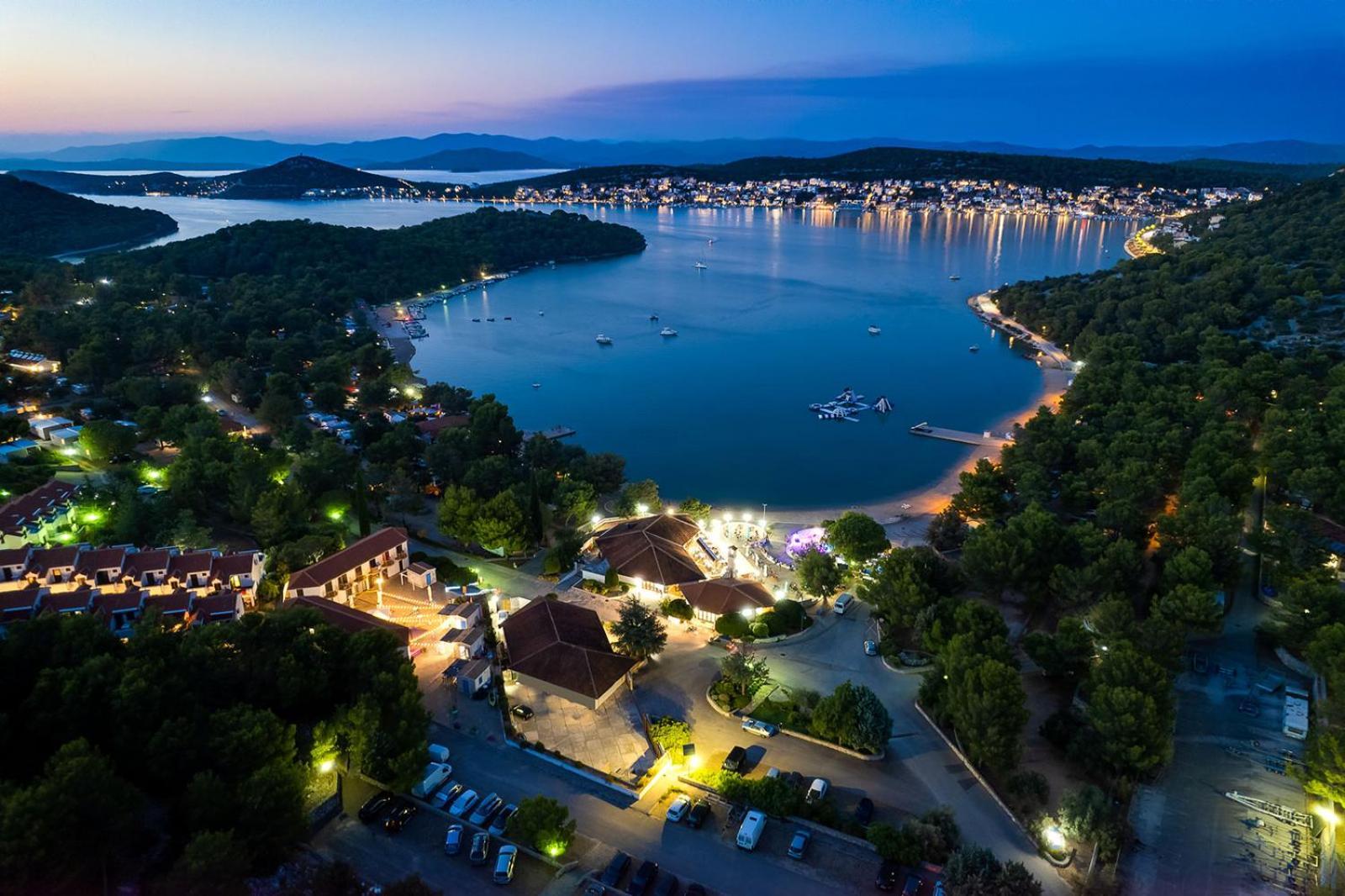 Wunderschöne Ferienwohnung direkt am Meer Jezera Exterior foto